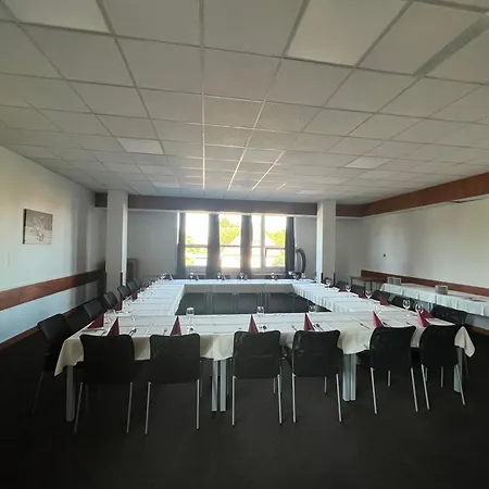 Отель Sportcentrum Brandys 3*